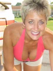 horny milfs in Waynesboro 